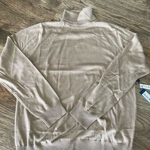 Long sleeve turtleneck sweater slim fit NWT